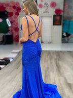 Robe de bal sirène en jersey à col V et perles