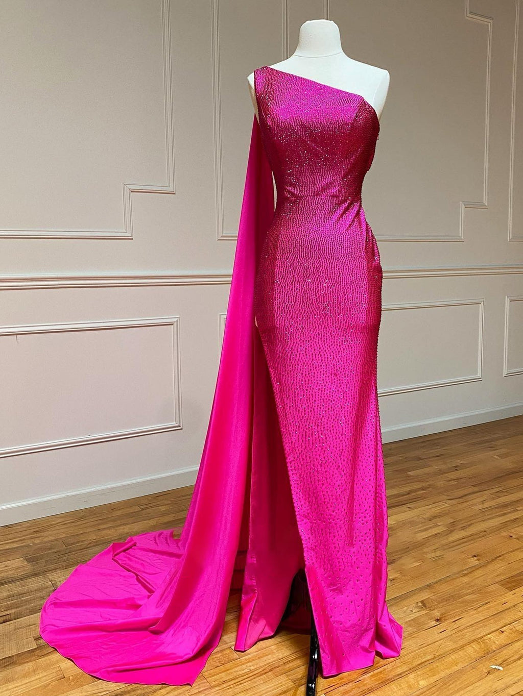 Robe de bal longue rose sirène à paillettes asymétrique