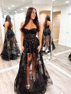 Vestido de graduación de tul y encaje sin tirantes de corte A