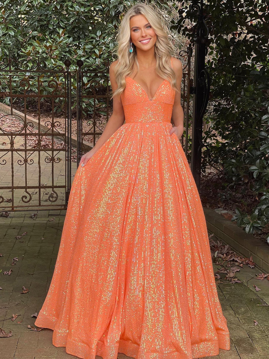 Vestido largo de fiesta con lentejuelas, escote en V y corte en A