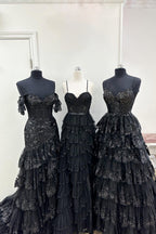 Vestido de graduación de encaje escalonado con tirantes finos y corte en A
