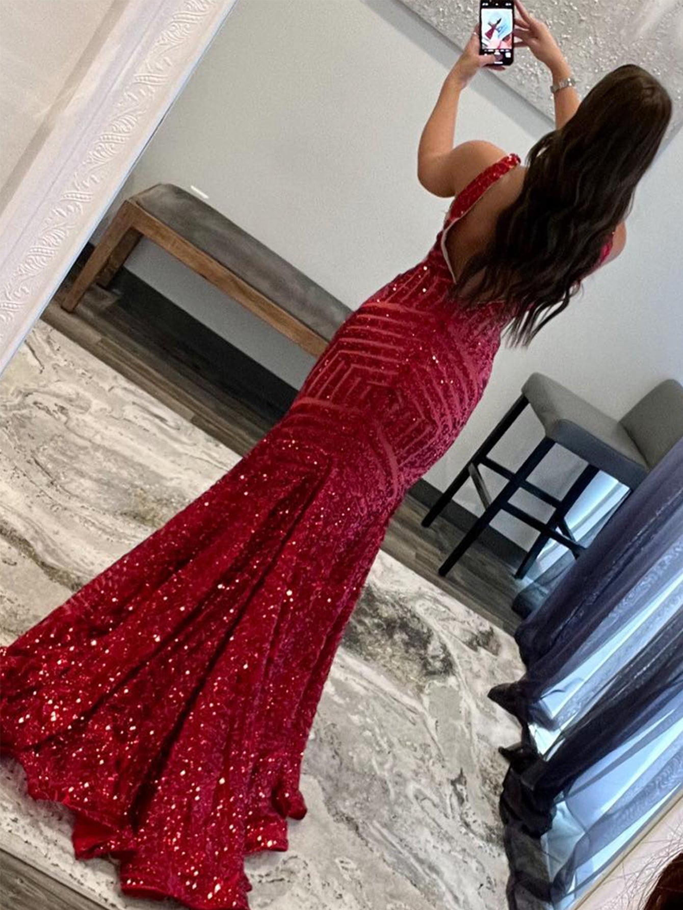 Nina | Robe de bal longue sirène rose à sequins et décolleté plongeant en V | Robe de bal longue à sequins et col V profond Nina