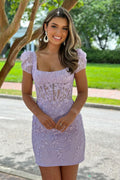 Giselle | Robe de bal courte moulante en dentelle violette