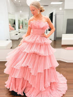 Robe de bal bustier trapèze en tulle froissé à volants