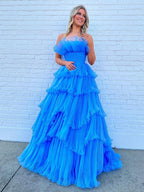 Robe de bal bustier trapèze en tulle froissé à volants