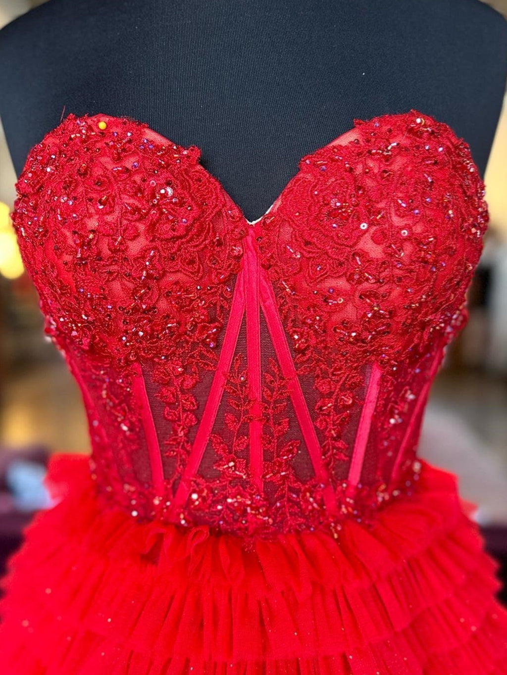 Vestido de graduación largo de tul con escote corazón y corte en A