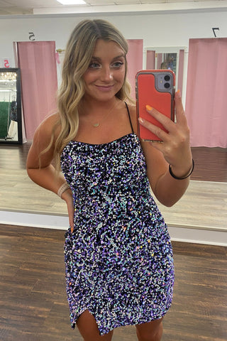 Vestido ajustado de lentejuelas con tirantes finos morados brillantes para baile de bienvenida