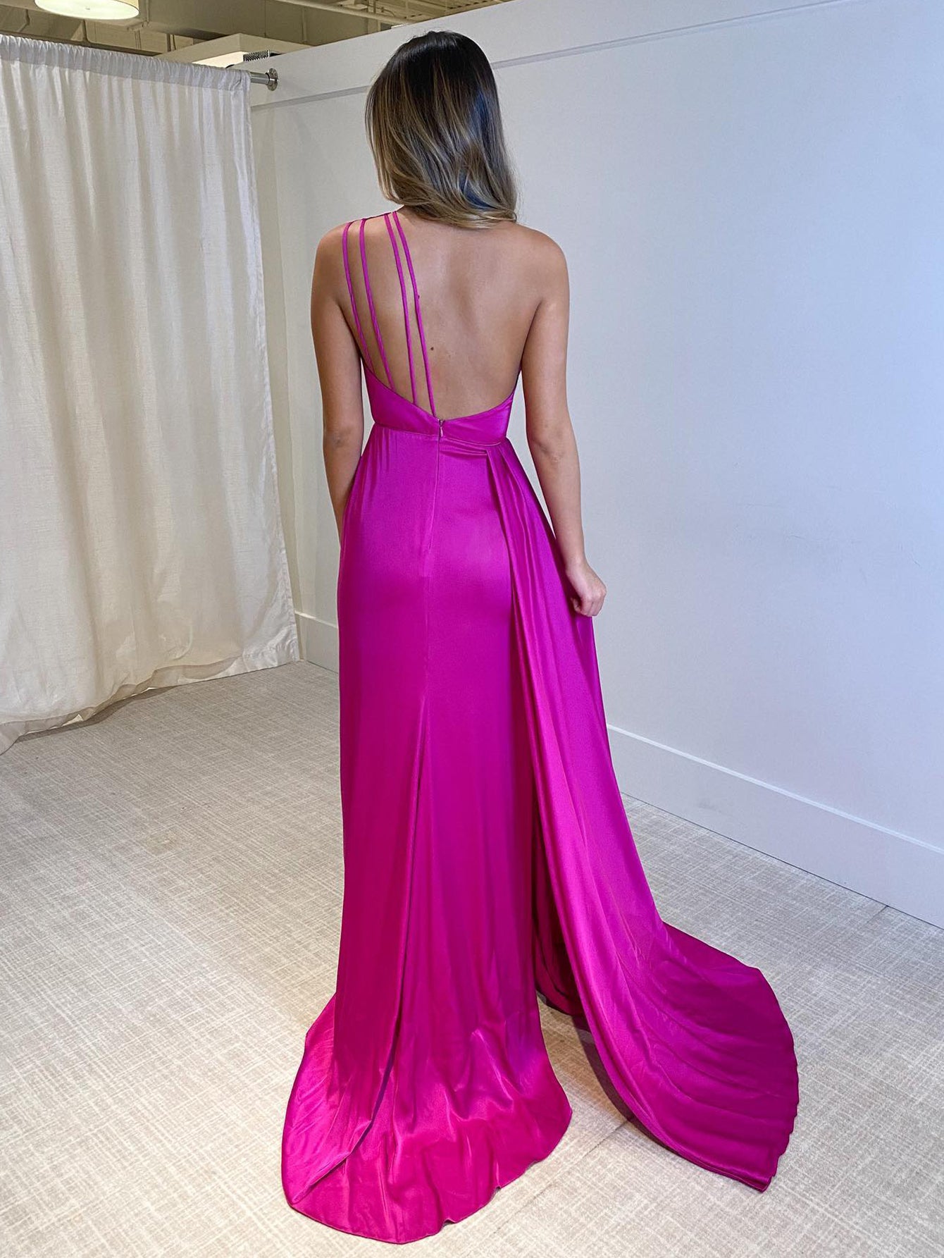 Robe de bal longue fuchsia asymétrique sirène