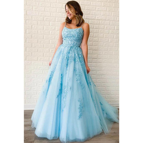 Robe de bal longue trapèze en tulle bleu ciel avec appliques 