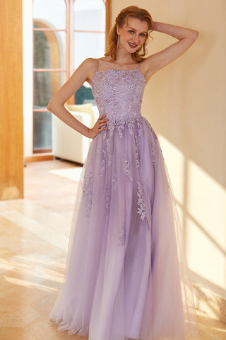 Robe de bal longue violet clair, coupe trapèze, bretelles spaghetti et appliques charmantes