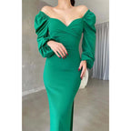Robe de bal longue simple à manches longues et décolleté en cœur 
