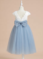Vestido de niña de las flores para la Primera Comunión, corte en A, satén y tul, hasta la rodilla. 