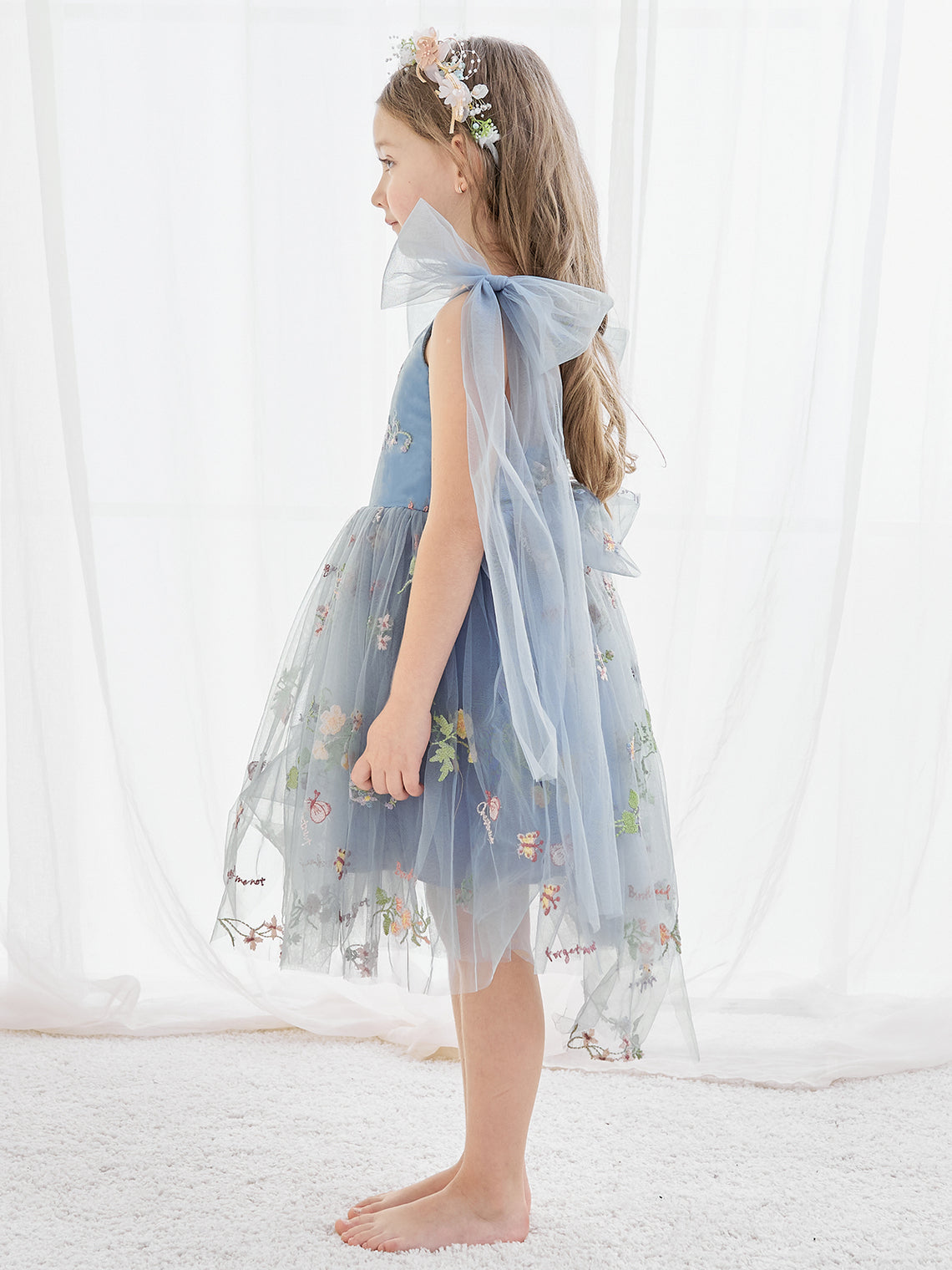 Vestido de niña pequeña de las flores, corte en A, sin mangas, de tul bordado floral. 