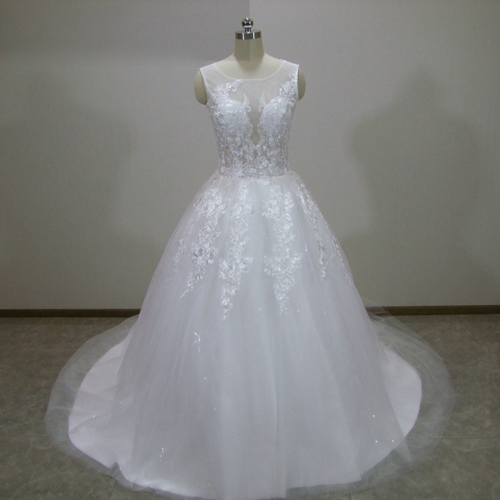Vestido de novia bohemio de corte A con apliques de encaje y escote redondo, sin mangas, tul ilusión