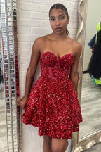 Vestido corto de fiesta de bienvenida con lentejuelas moradas y escote corazón de corte línea A