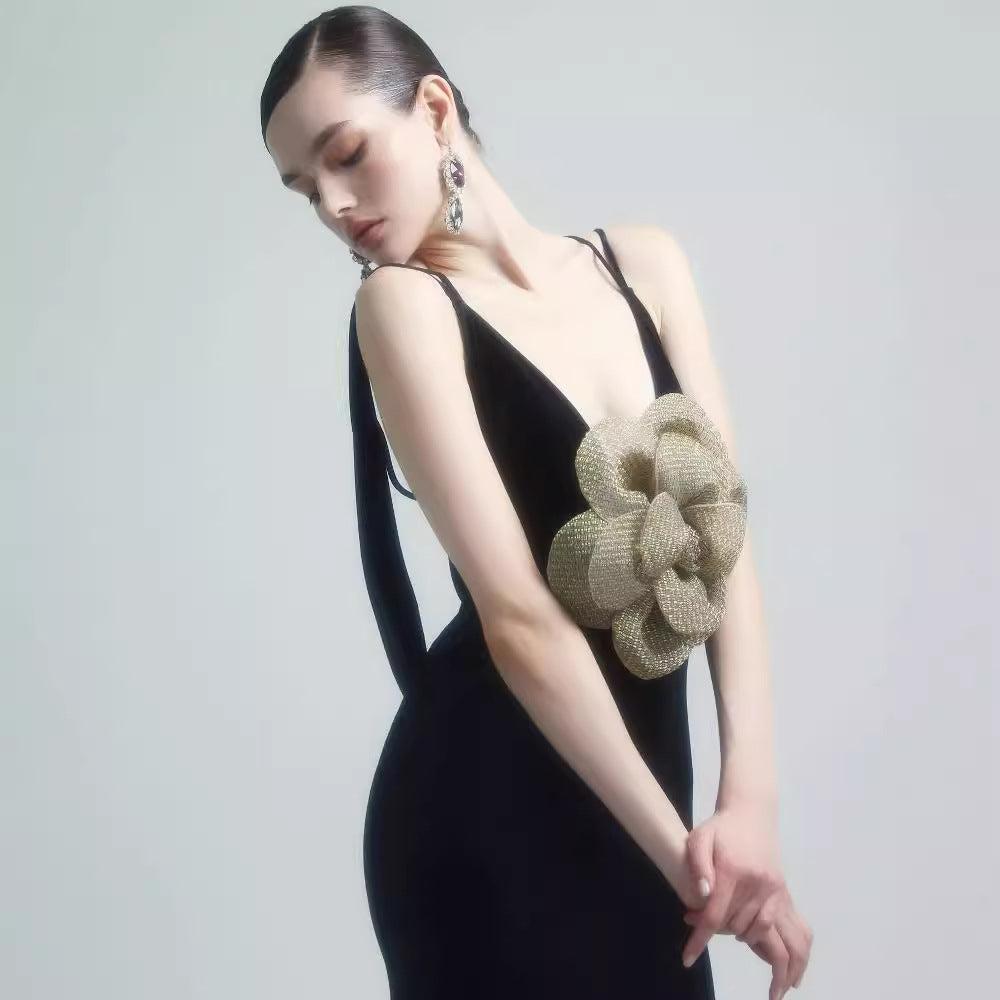 Vestido de fiesta de satén sin espalda con estampado floral 3D