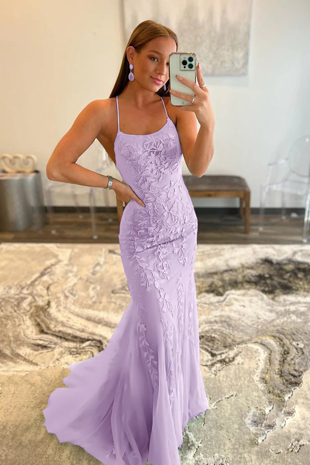 Lucille | Vestido de fiesta de encaje con tirantes finos estilo sirena