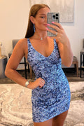 Mia | Robe de bal moulante bleu clair à sequins et dos nu |