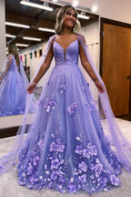 Robe de bal trapèze en dentelle florale avec manches cape 