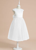 Vestido de niña de las flores para la Primera Comunión, corte en A, satén y tul, hasta la rodilla. 