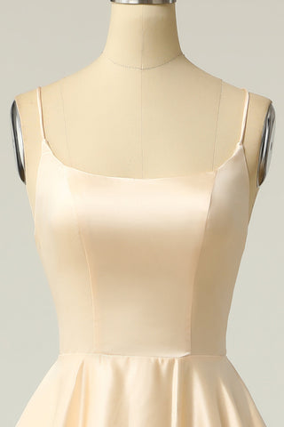 Robe de bal dos nu en satin bleu royal