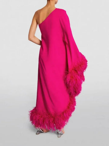 Robe de soirée ample à une épaule et plumes, collection printemps-été femme – Une option élégante et stylée pour les occasions spéciales 