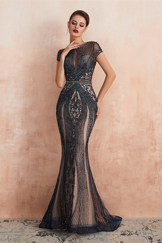 Vestido largo de fiesta de sirena con cuentas y mangas cortas