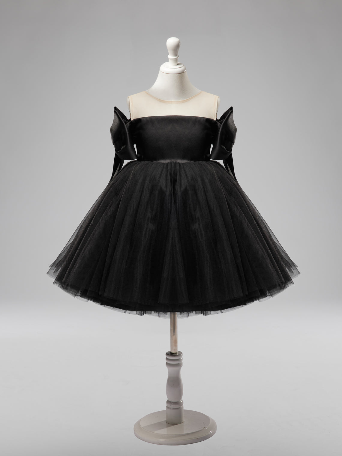 Vestido de tul negro hasta la rodilla con hombros descubiertos para bebé niña 