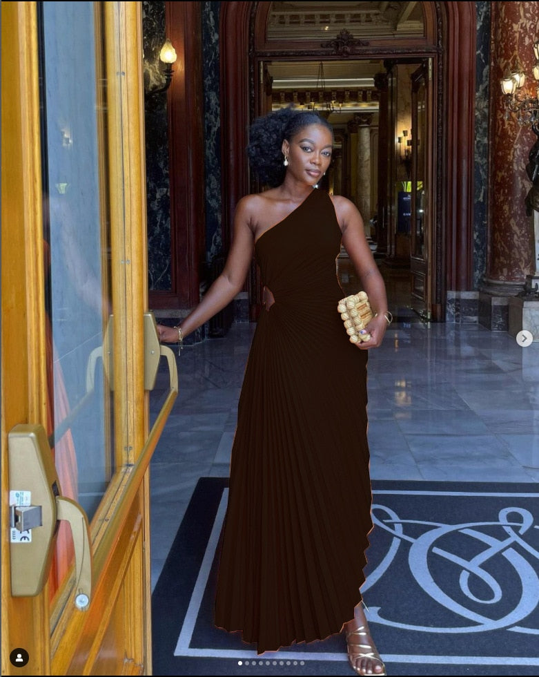 Robe trapèze plissée sans manches à taille roulée, sans manches, à une épaule, sexy, style bal de promo et soirée.