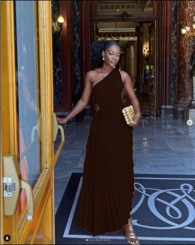 Robe trapèze plissée sans manches à taille roulée, sans manches, à une épaule, sexy, style bal de promo et soirée.