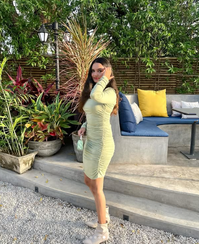 Lindo vestido corto verde salvia para baile de bienvenida con mangas largas, vestido sexy para fiesta Y1913