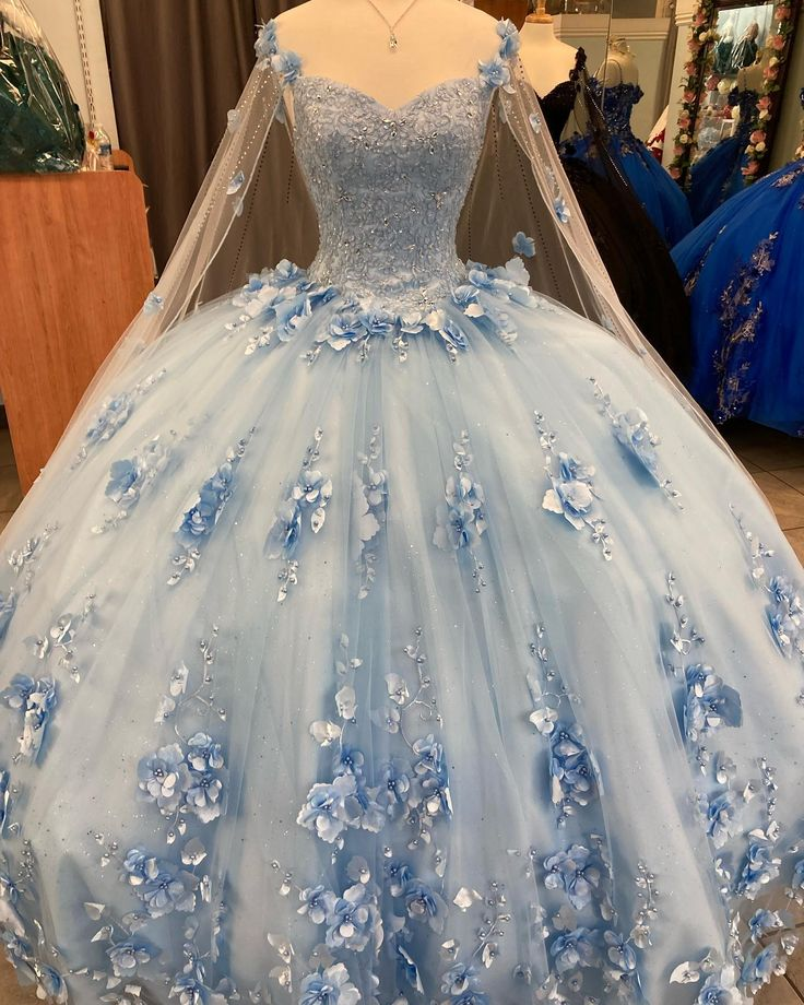 Vestido de quinceañera azul claro con flores 3D, modelo Y6569
