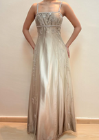 Robe de bal tendance en satin et tulle à fines bretelles et perles, coupe trapèze, modèle Y8139