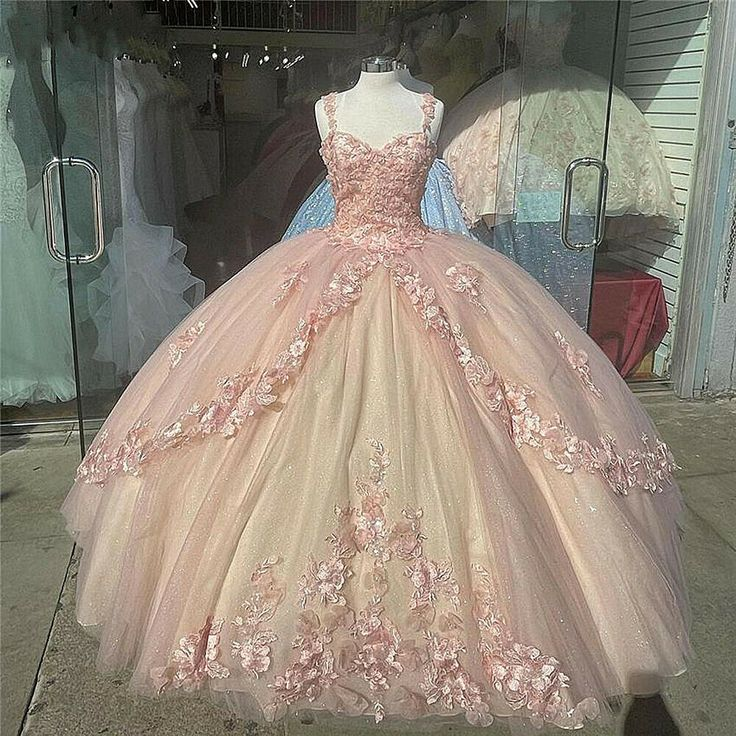 Vestido de quinceañera rosa brillante con encaje y flores, estilo tul, para fiesta de 16 años, modelo Y57