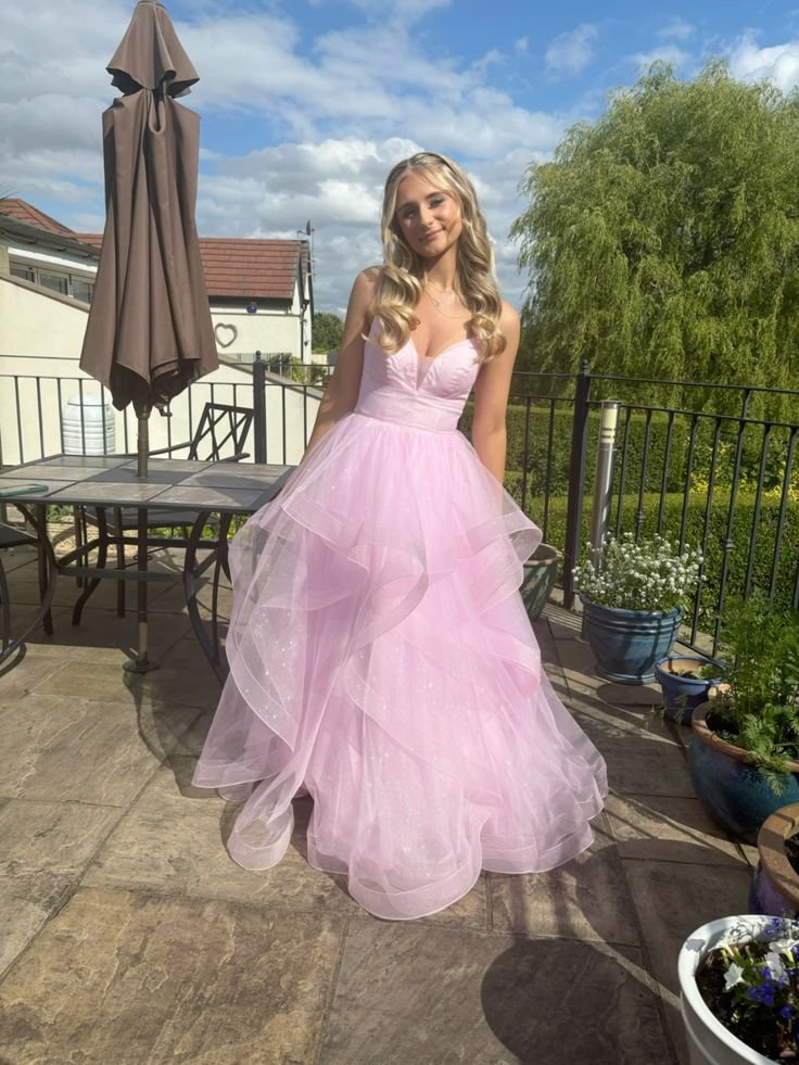 Robe de bal rose brillant en tulle à volants, coupe trapèze, bretelles, Y7932