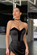 Magnifique robe de bal sirène noire longue à décolleté cœur et fente.