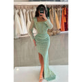 Vestido de noche largo con pliegues, bordado y cuentas, corte en forma de tubo 