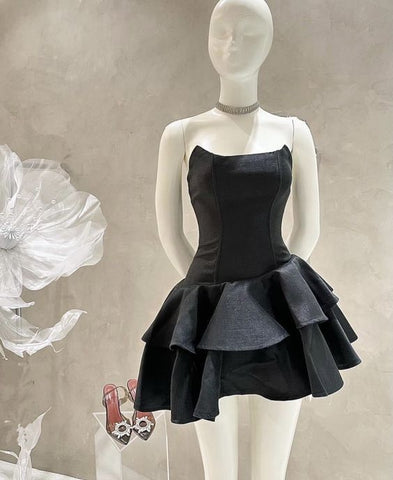 Vestido corto negro sin tirantes para baile de bienvenida, vestido negro de fiesta Y2025
