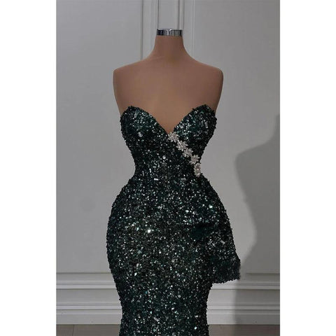 Robe de soirée longue verte à paillettes scintillantes et sans bretelles 
