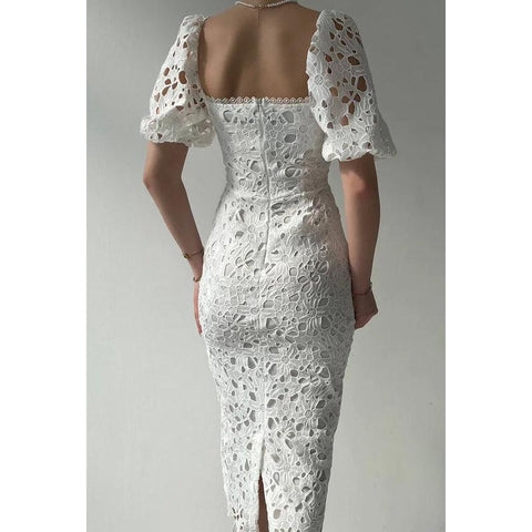 Robe de soirée mi-longue fourreau en dentelle à col carré et manches courtes