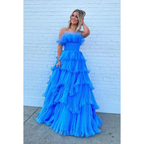 Vestido largo de fiesta de corte A, sin tirantes, de tul fruncido con cola de barrido