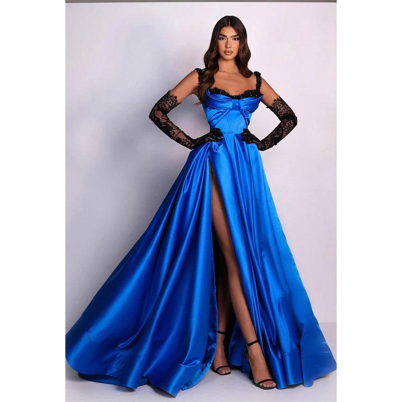 Robe de bal longue trapèze en satin perlé avec décolleté en cœur et fente sur la cuisse
