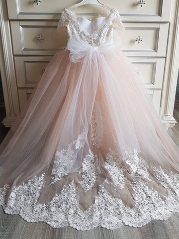 Vestido de princesa para niñas con detalles de encaje 