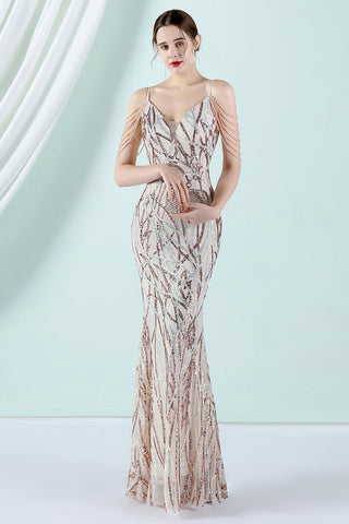 Robe de bal à fines bretelles dorées