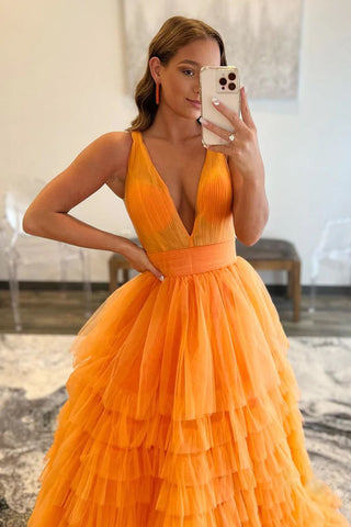 Robe de bal longue orange en tulle à col V et coupe trapèze