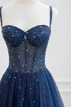 Vestido largo de fiesta de tul con cuentas