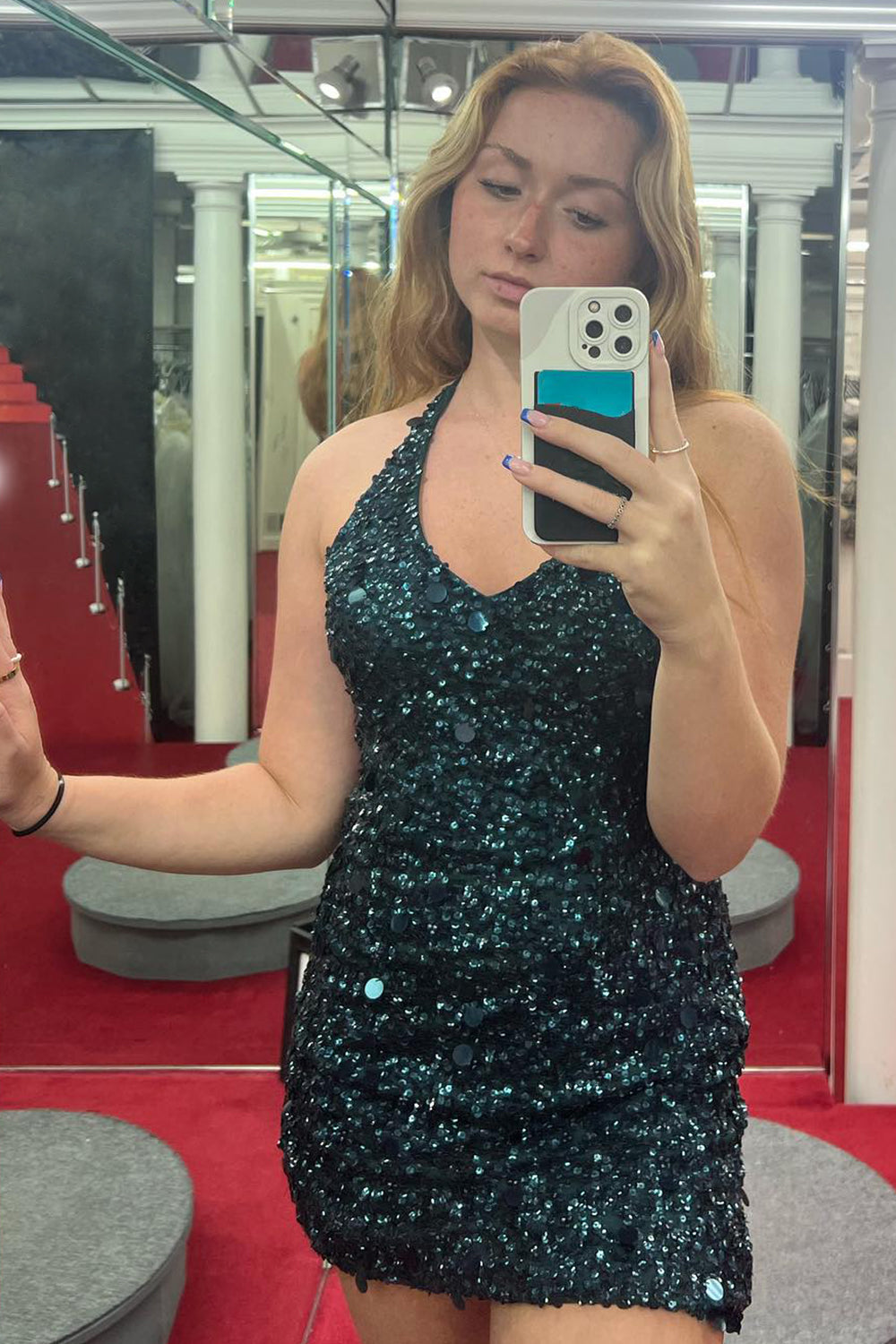 Vestido ajustado de lentejuelas con tirantes finos verde brillante para baile de bienvenida