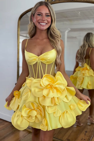 Robe de bal courte bustier trapèze à corset ornée de fleurs 3D