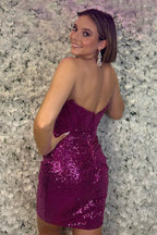 Robe de bal moulante à sequins sans bretelles et à paillettes