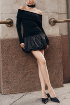 Robe mini bouffante à manches longues et épaules dénudées 